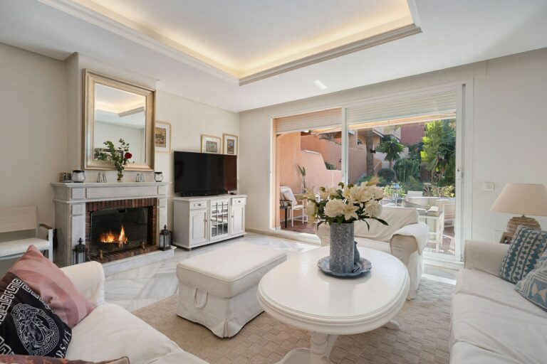 e2ece576f1654fd29060e05cbef23099 - 7