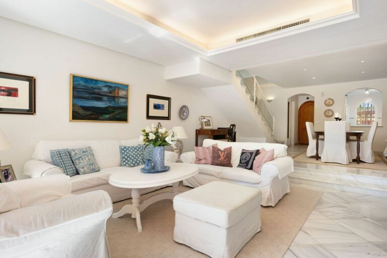 e2ece576f1654fd29060e05cbef23099 - 8