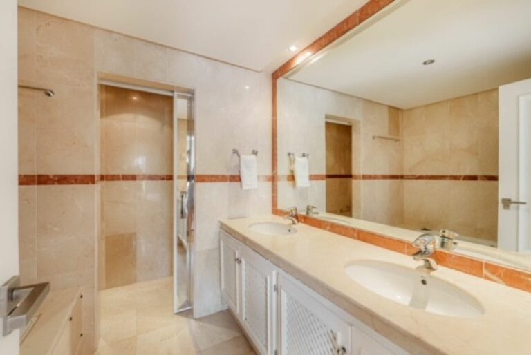 e333d508006321d39fa9dfb7e654aca4 - 15