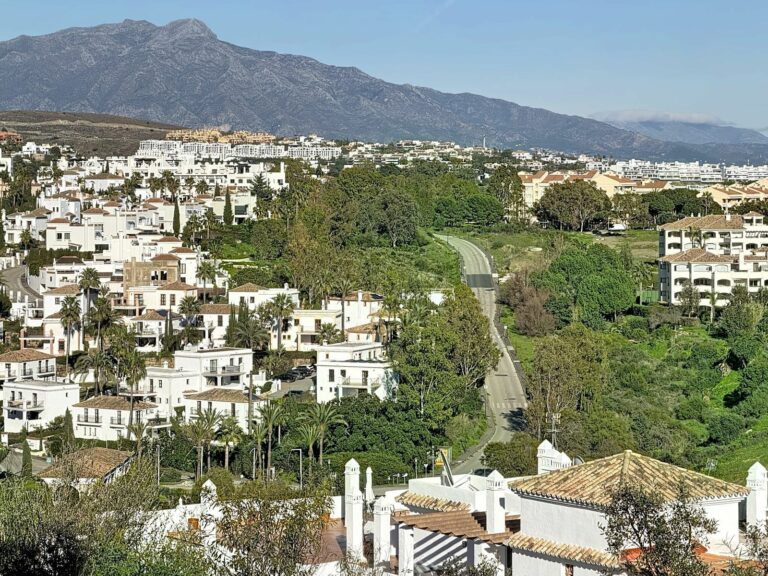 e33ed4044955115596069130cfbc9315 - 16