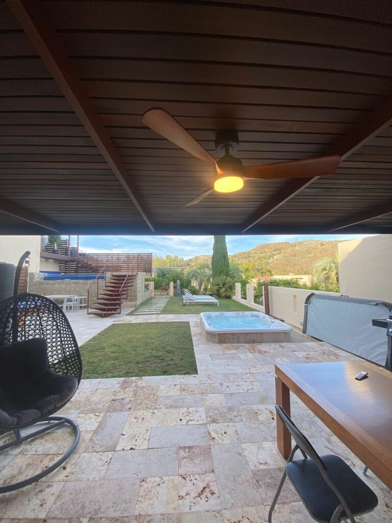 e70d9f7a19f154f851a172f5a1af9efb - 2