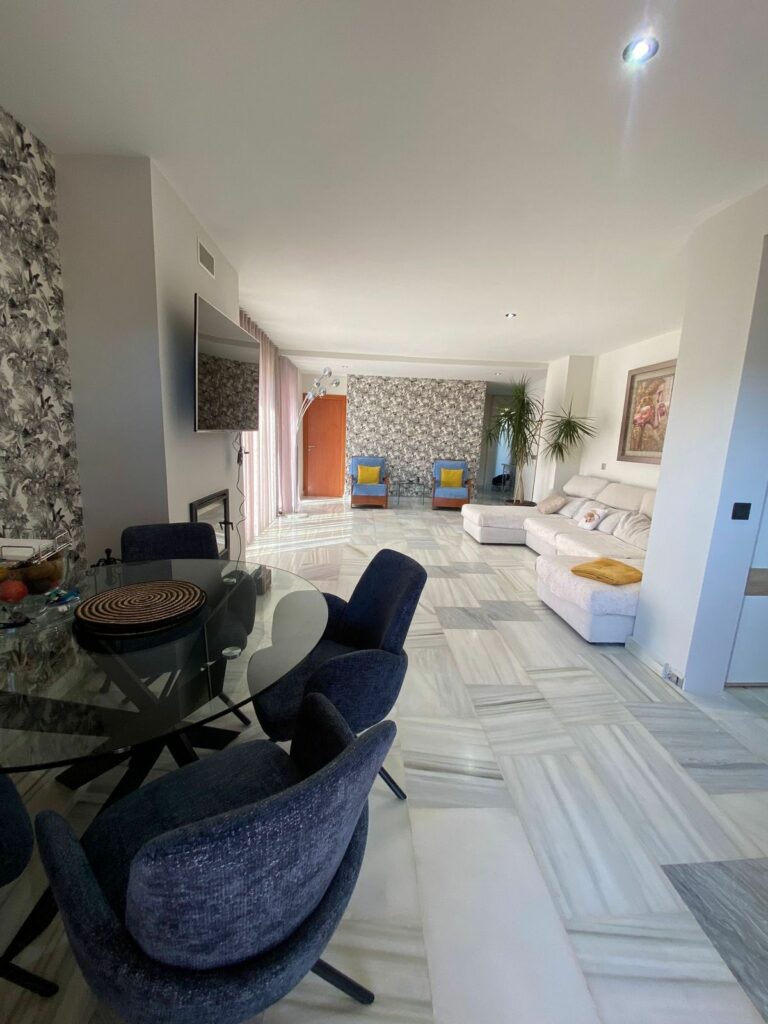 e70d9f7a19f154f851a172f5a1af9efb - 6