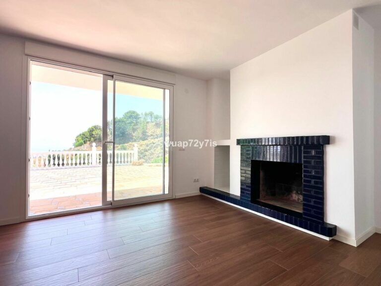 e76c4d2d358c7be80fec84355a4ee98c - 10