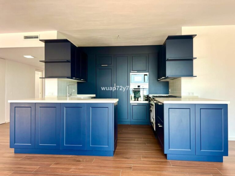 e76c4d2d358c7be80fec84355a4ee98c - 12