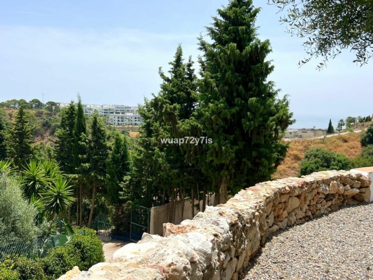 e76c4d2d358c7be80fec84355a4ee98c - 4