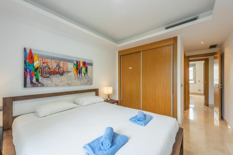 e80e053e682bc232685d26980225f187 - 12