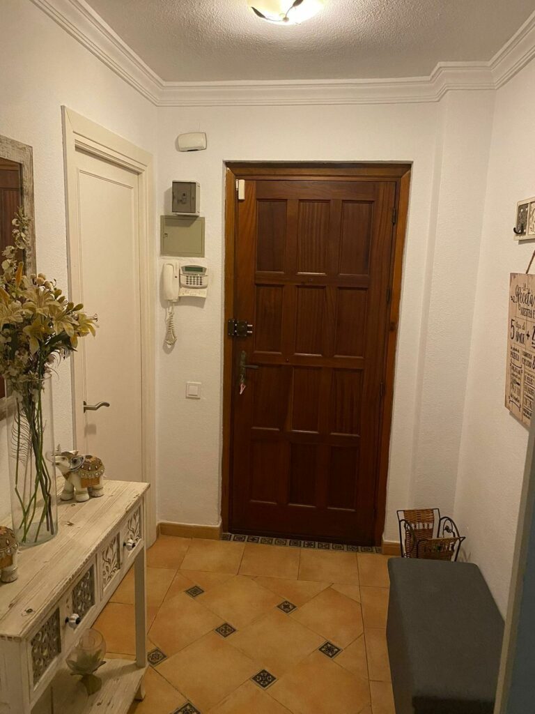 eb70f4b0484a17d41019f94d212154fb - 4