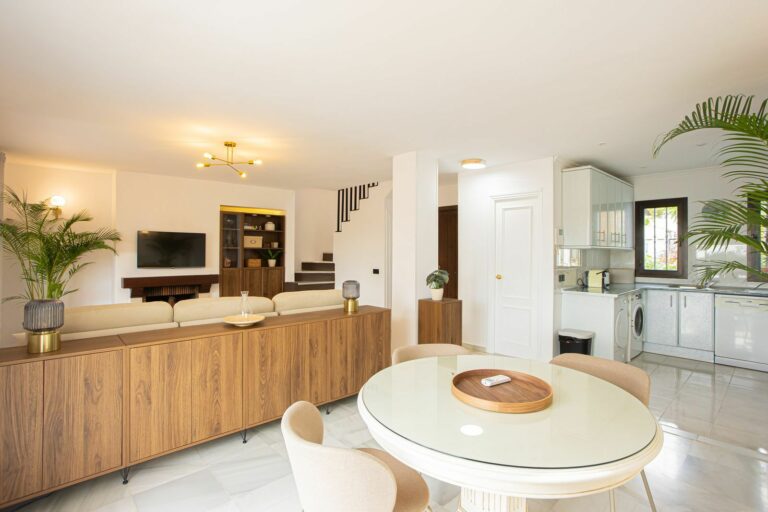 ec8499da42eac6b0cc99e0d82e235700 - 8