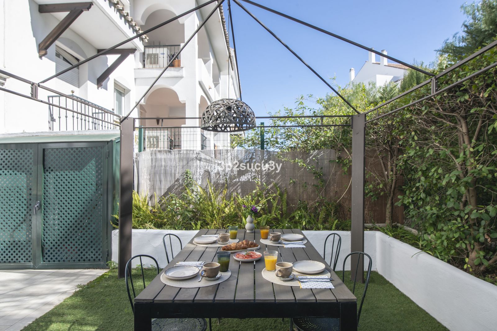 ed2ce0d1a90fb6c18a629be0cd6934bb - 13