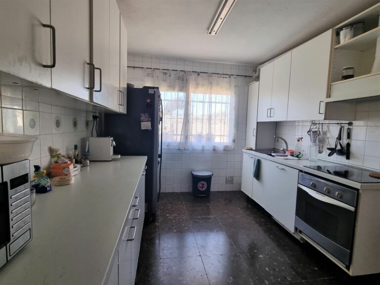 ed83f1e5398a8e057c25d97a568a0a7c - 12