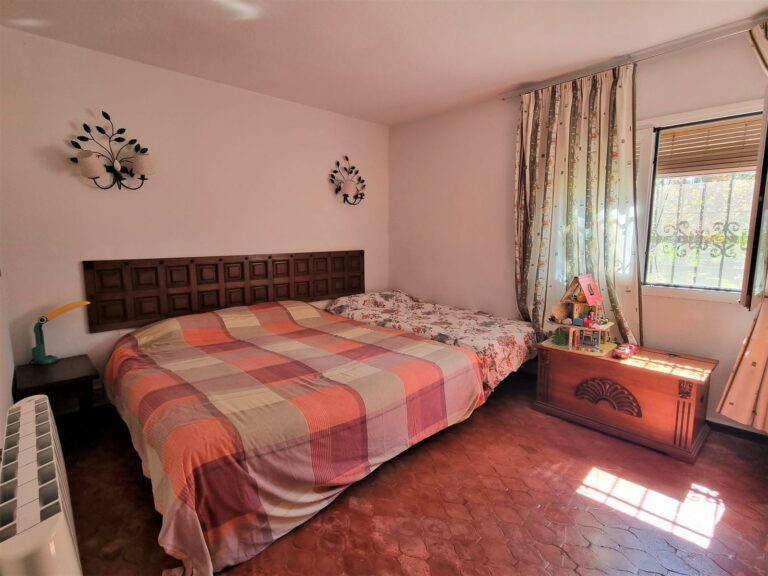 ed83f1e5398a8e057c25d97a568a0a7c - 14