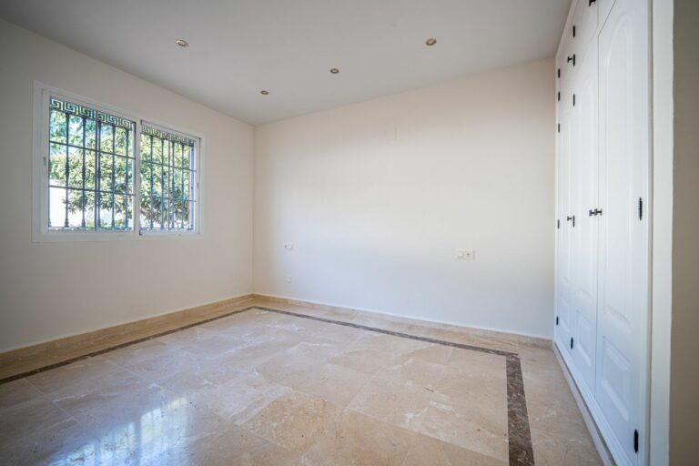 eec9c9a95ff3e2fb1da8dc41d31f9609 - 15