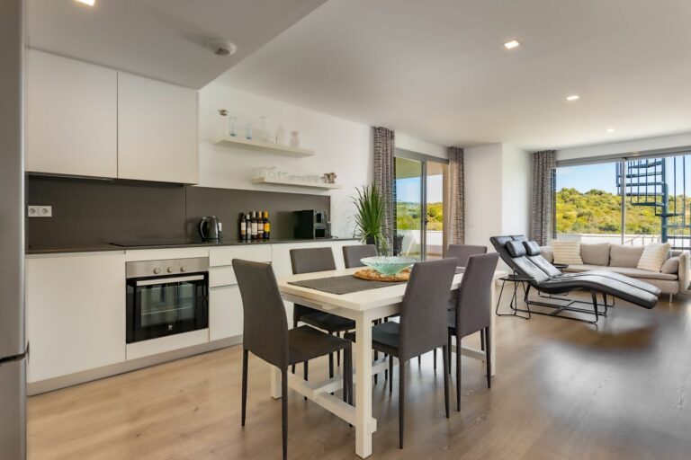 eff14d1206e45d8c3f1d91cb30e40da7 - 2