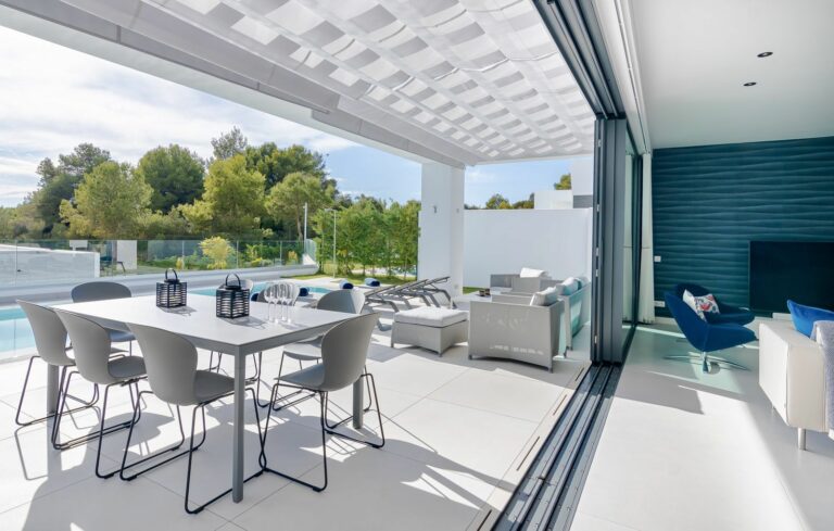 f1c36226e1644a301675a12107857477 - 13