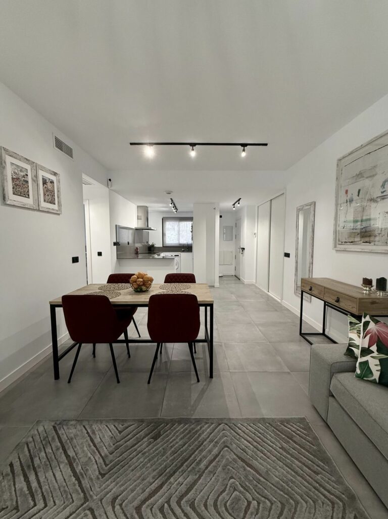 f2c8e9278a4e0d834a35a09e1940819d - 1