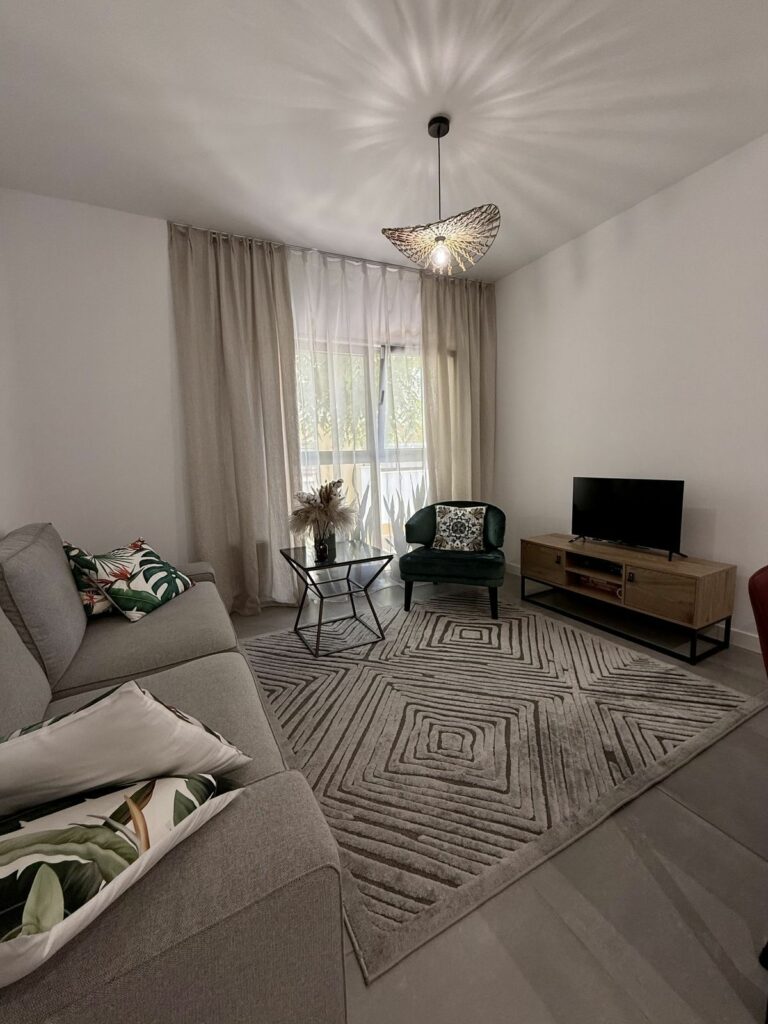 f2c8e9278a4e0d834a35a09e1940819d - 2