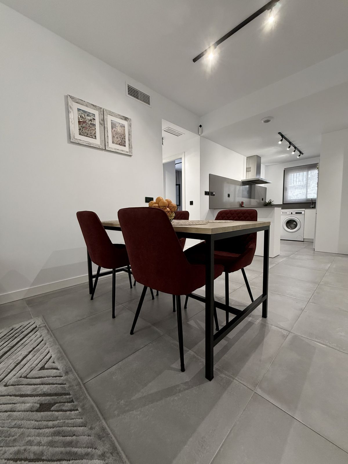 f2c8e9278a4e0d834a35a09e1940819d - 9