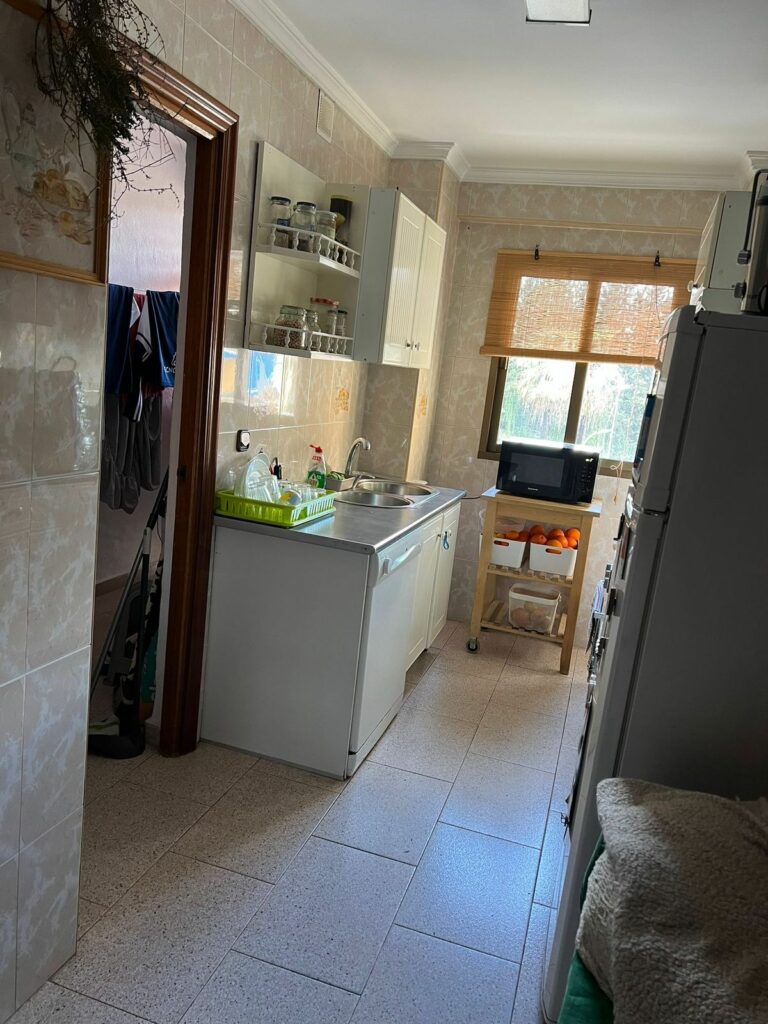 f4a480e027a81b6af0d9d4eade66b5cd - 13