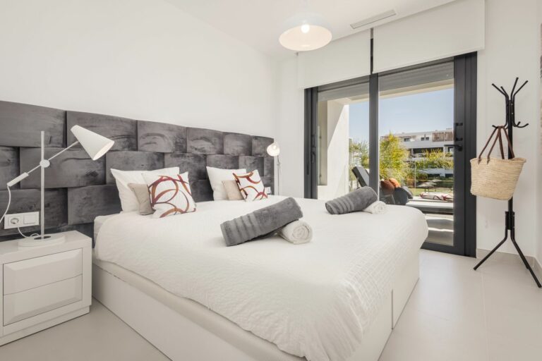 f4a8e256689c27fad4bcc5f90d68cd6e - 5