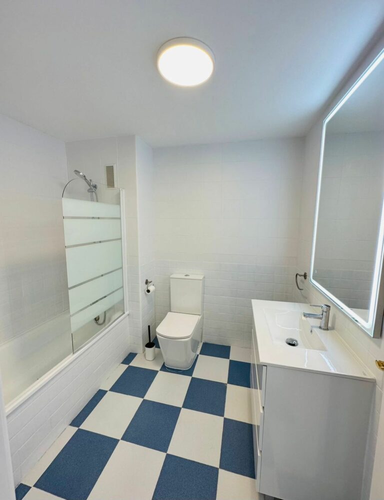 f4bc4fb8642b1dedc72c0664a079703a - 3