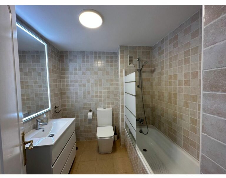 f4bc4fb8642b1dedc72c0664a079703a - 5