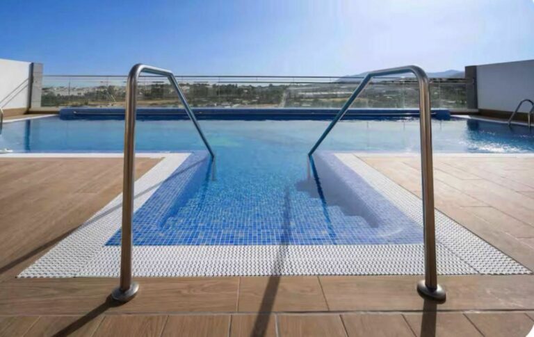 f4f6f830a9bdb6265d99dd9d25a35a5c - 1