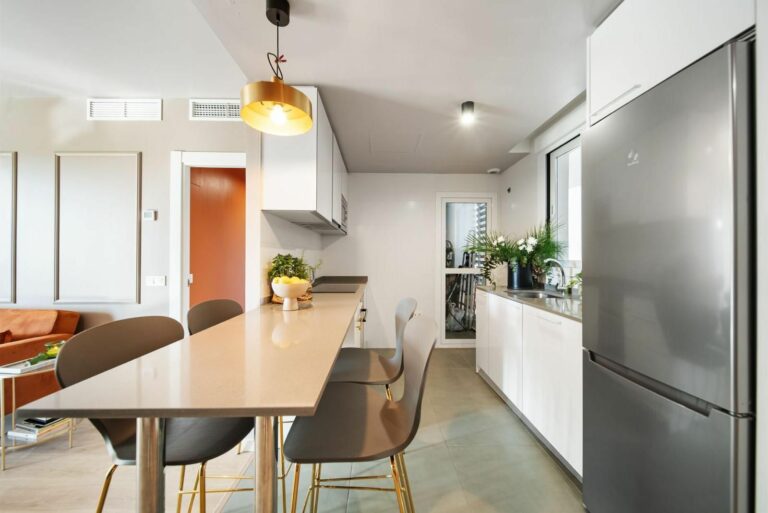 f4f6f830a9bdb6265d99dd9d25a35a5c - 7