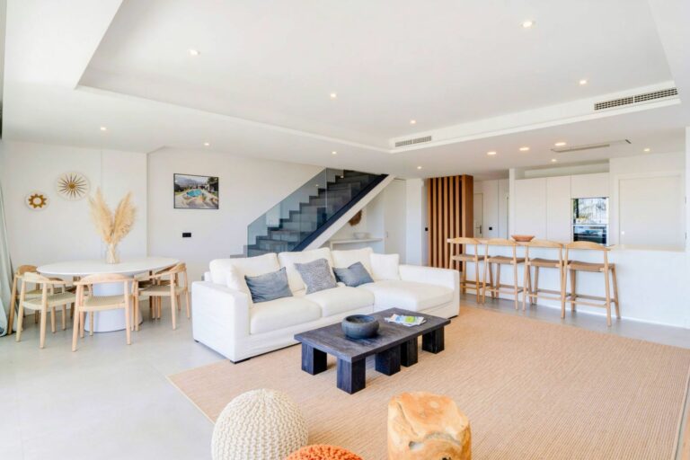 f51dd7e8cfa872c5312531a141124e01 - 8