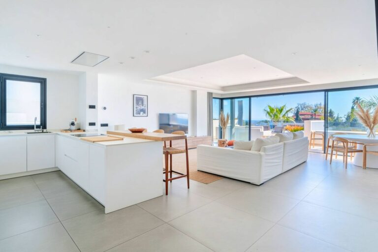 f51dd7e8cfa872c5312531a141124e01 - 9