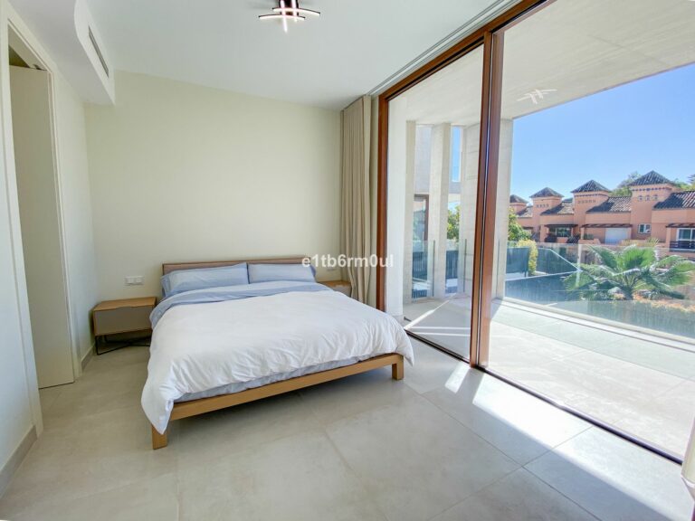 f7129ad7b9b14c4cdaf71f000d9cce5d - 14