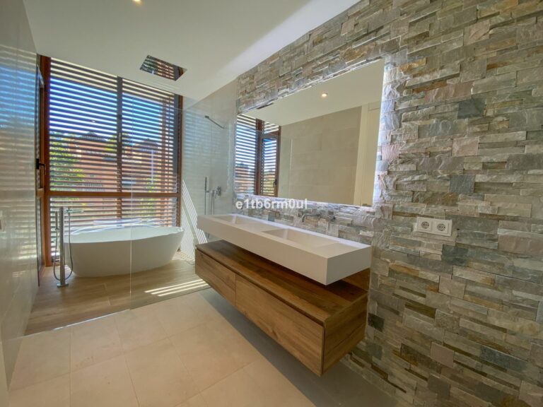 f7129ad7b9b14c4cdaf71f000d9cce5d - 15