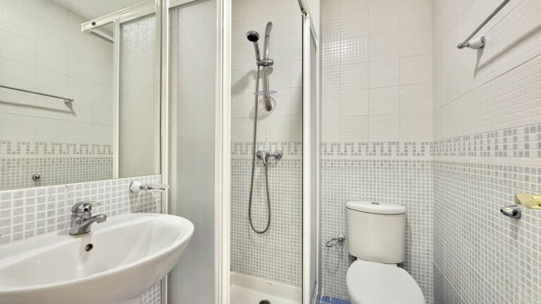 f73773c6d2a91e0f05f5cf2fb252e382 - 13