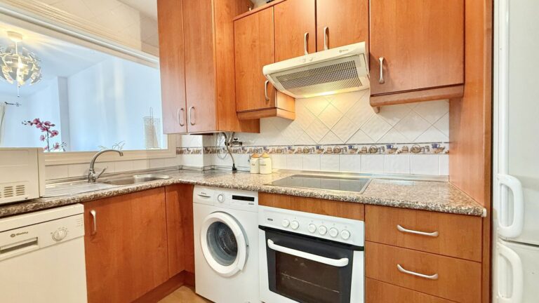 f73773c6d2a91e0f05f5cf2fb252e382 - 15