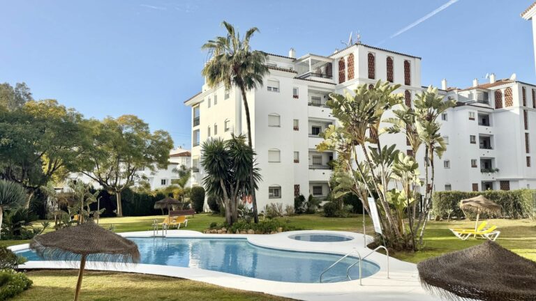 f73773c6d2a91e0f05f5cf2fb252e382 - 16