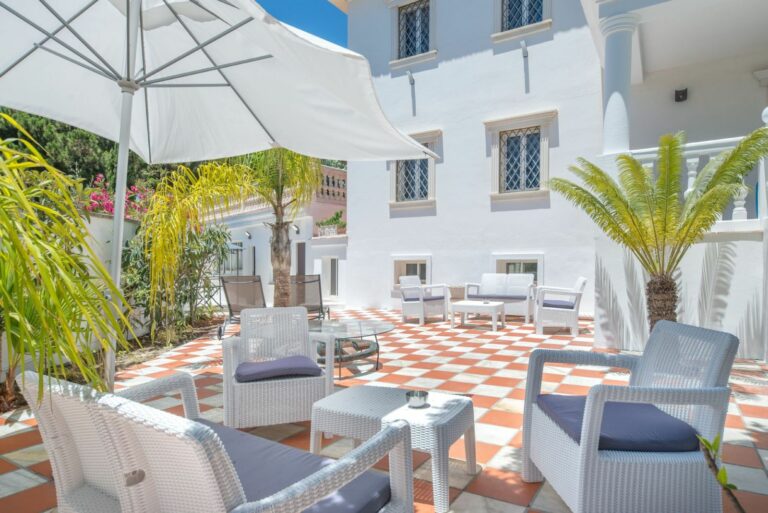 f80e5d04ef21393ad86b76fbdb34d855 - 15