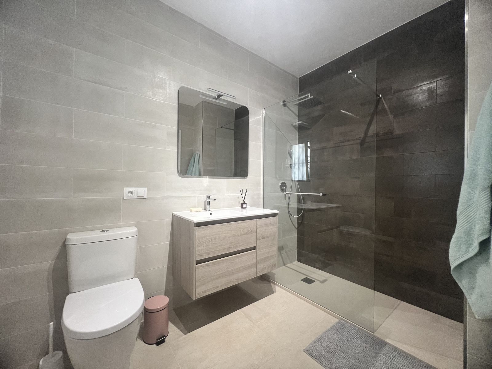 f857b2139b7c96512783499d2996c3b0 - 11