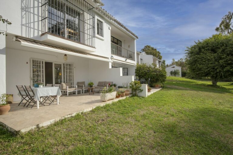 f8c89f944139143f01dea5ffefcf9e6a - 2