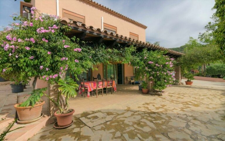 f96dfe97222b26dcc3af8cd609ad1af3 - 13