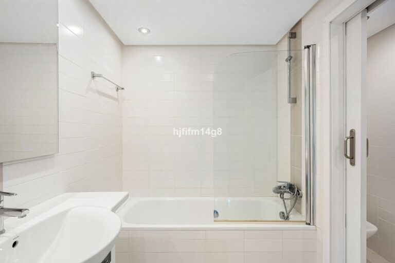 f9a6535a6bf2bd48d4ed3b2cdb2ac88c - 14