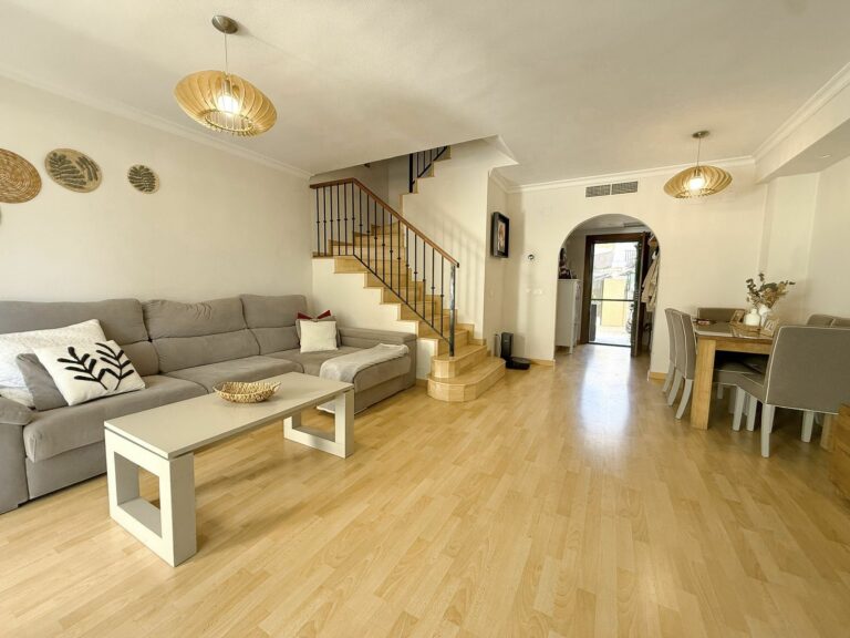 fb5c3a98ef9a9cede982e5768ed48bbe - 1