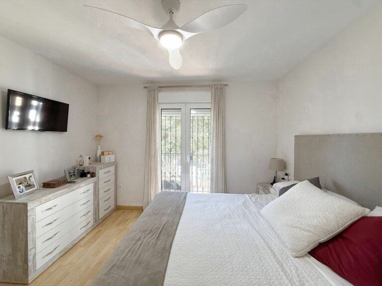 fb5c3a98ef9a9cede982e5768ed48bbe - 13