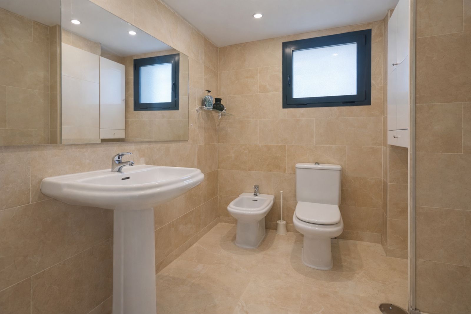 fcd9541c67c1a9cf675cb38fbb3e0c77 - 14