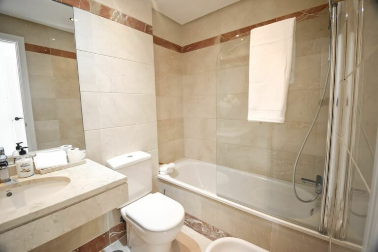 fd050d2aeaf92e2762f87c28de3e6b17 - 5