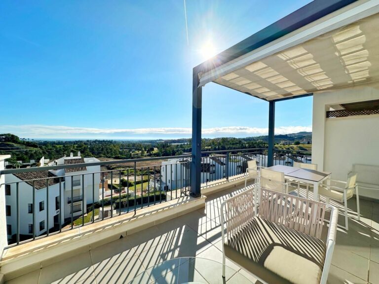 fdaad67f4b1e26a2578a41bfff708cc1 - 9