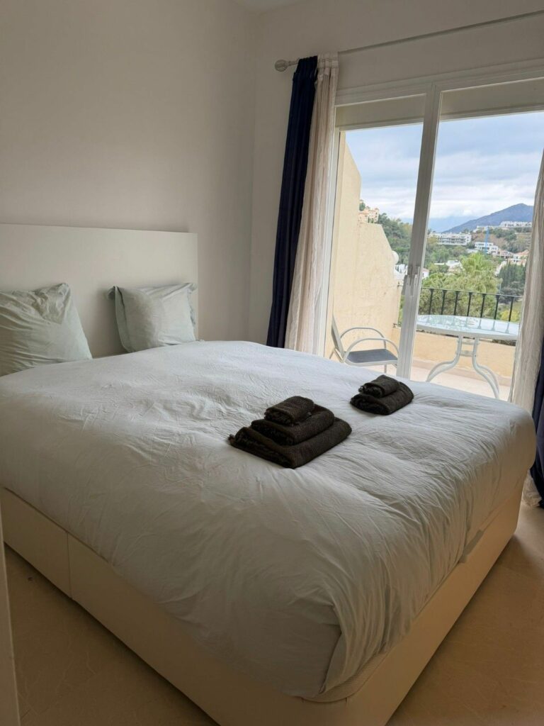 ff57ad0e23e6e5393c1af7212ce746b5 - 12