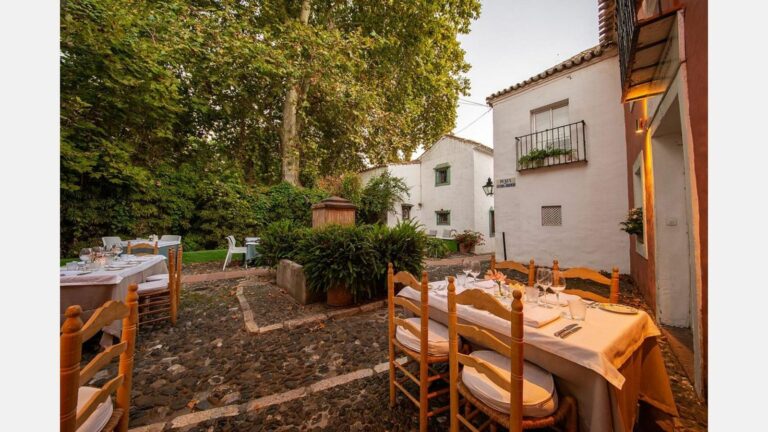 ff5fe7f6da64b987b704c597a804845c - 1