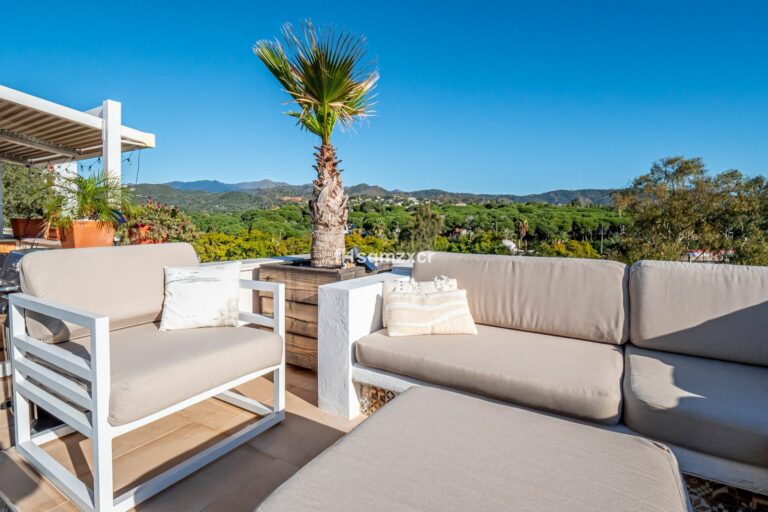 005e57be1152a151a454c8f6b2419fcc - 7