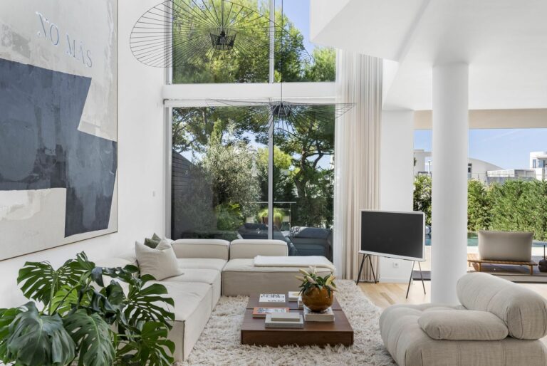 02e6cc7cd3bb0285cd04c3806c174c6c - 6