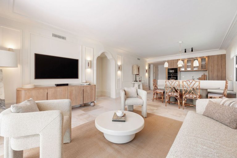 03db07ee1645e1f81e8c973898ee7b46 - 1