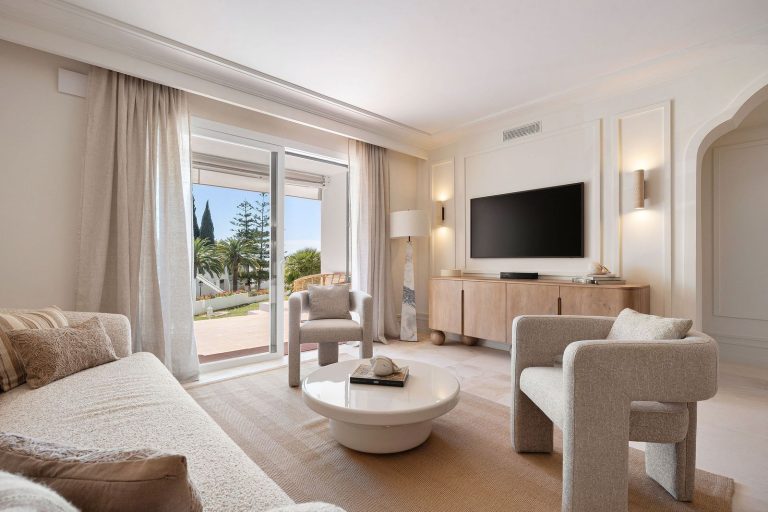 03db07ee1645e1f81e8c973898ee7b46 - 6